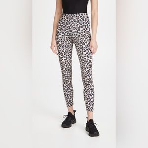 Onzie Cheetah Leopard High Rise Leggings Size Medium/Large revolve shopbop lulu
